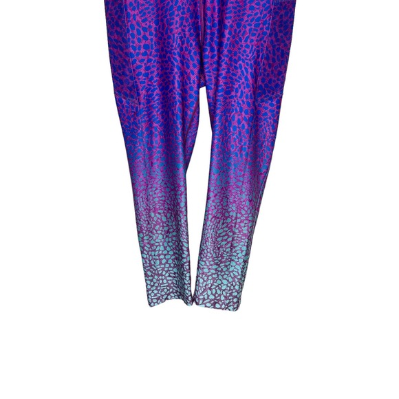WITH Wear It To Heart Nala Cropped High Waist Legging Celsius Purple Size Medium - Picture 8 of 14